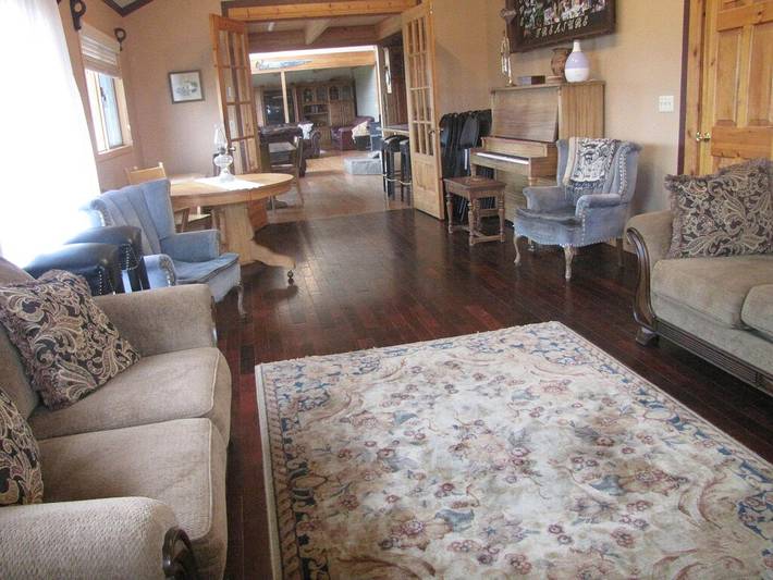 Glamping for 25 people, with garden in Alberta