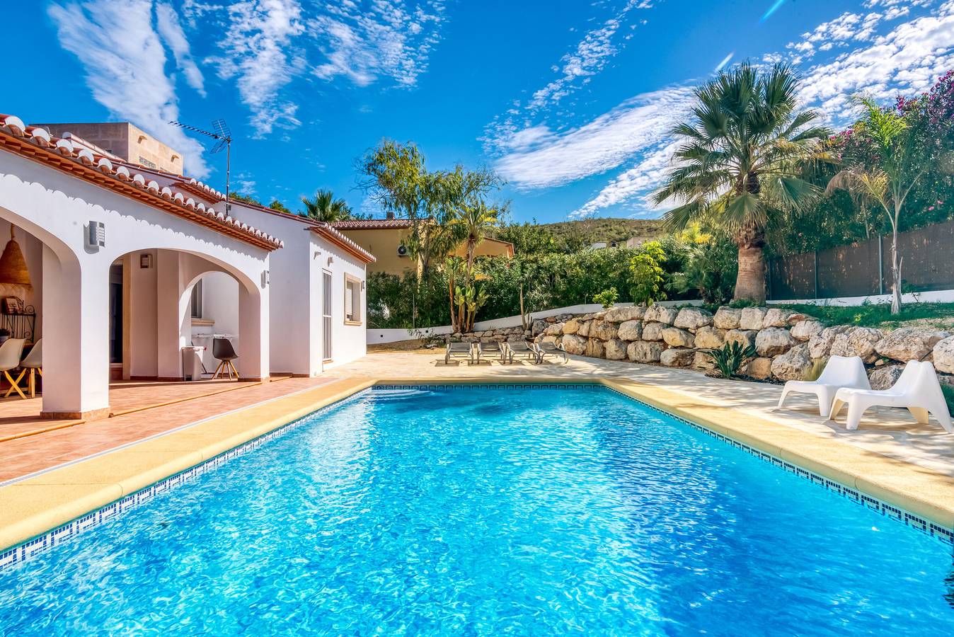 Villa 'Casa Las Lunas' con vistas a la montaña, Wi-Fi y aire acondicionado in Jávea, Costa Blanca
