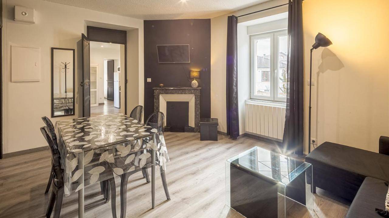Appartement entier, One-Bedroom Apartment in Chaumont, Haute-Marne