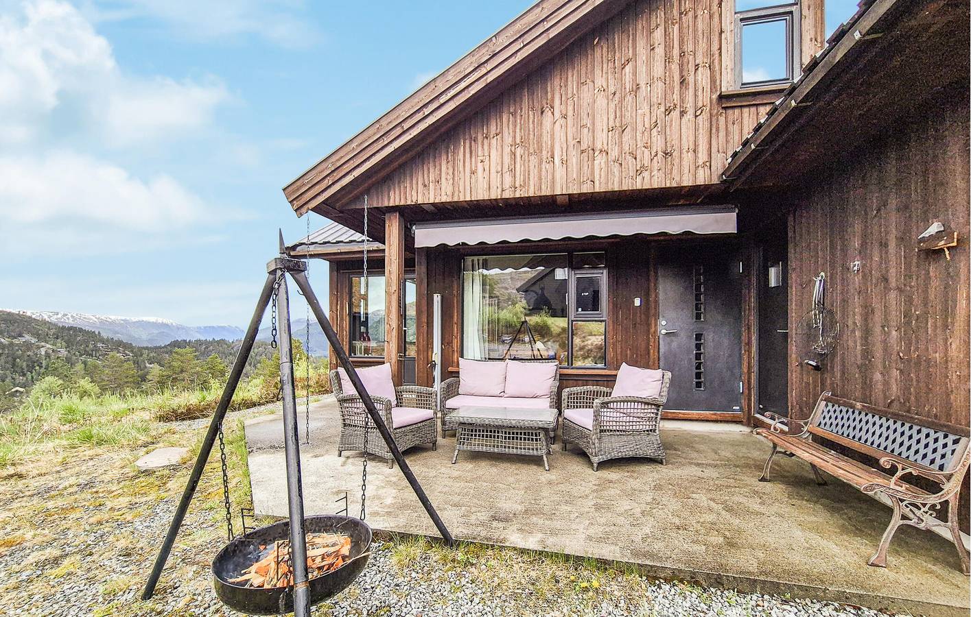 Ferienhaus für 12 Personen mit Terrasse in Odda