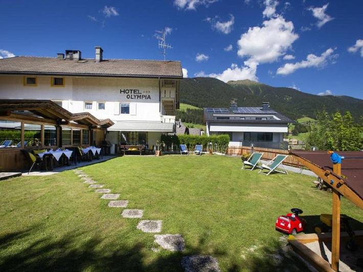 Hotel für 4 Personen, mit Garten und Ausblick - 1
