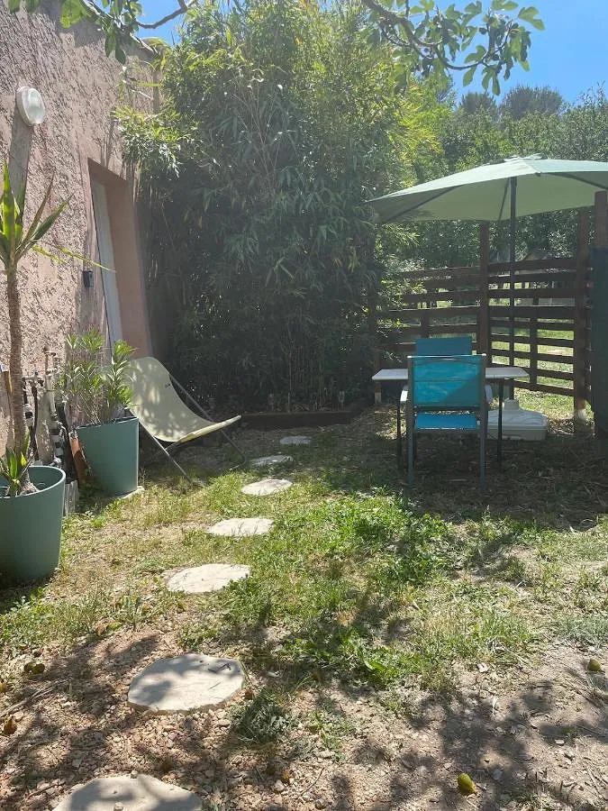 Ferienwohnung für 2 Personen, mit Pool und Garten - 1