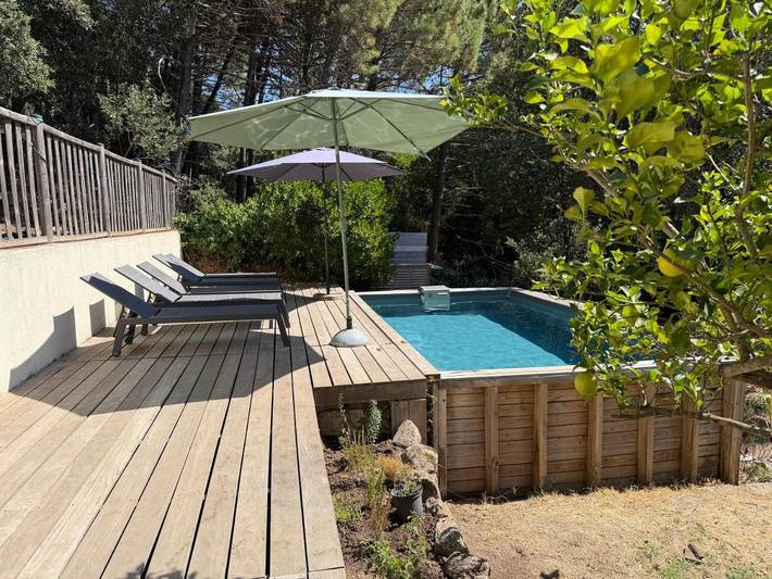 Location de vacances pour 16 personnes, avec Terrasse ainsi que Jardin et Piscine à Foce