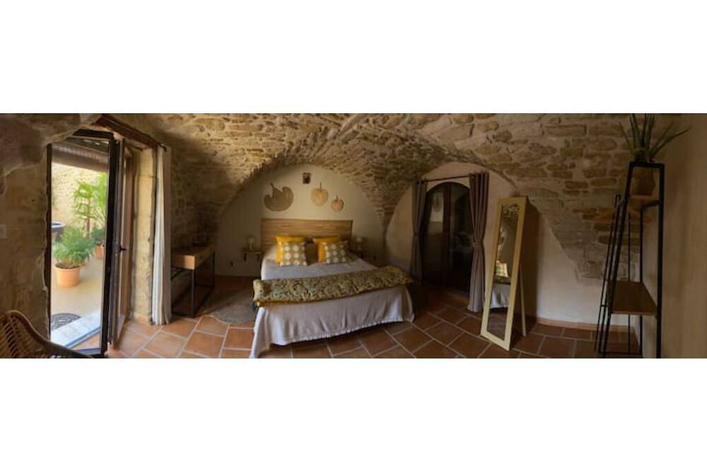 Pujaut, Gard, provence, Avignon, Gîte cœur de village \"sous le clocher in Pujaut, Région de Nîmes