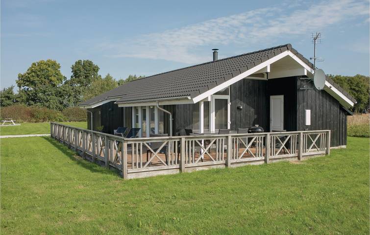 Ferieudlejning for 8 personer, med Jacuzzi og Terrasse samt Sauna i Egense
