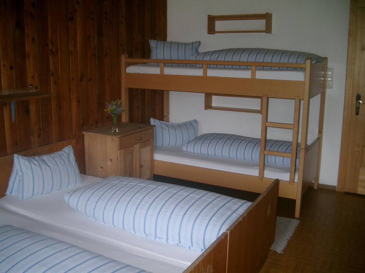 Familienzimmer Fließwasser/Du/Wc auf der Etage in Wildschönau, Kaisergebirge