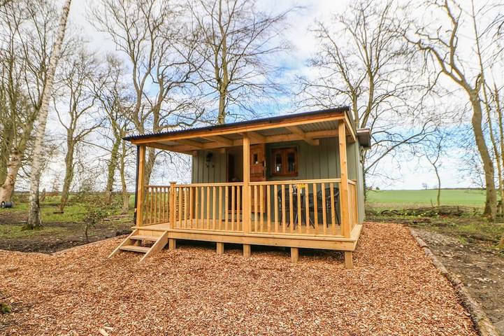 Cottage for 2 people, with garden and hot tub, with pets in North Yorkshire
