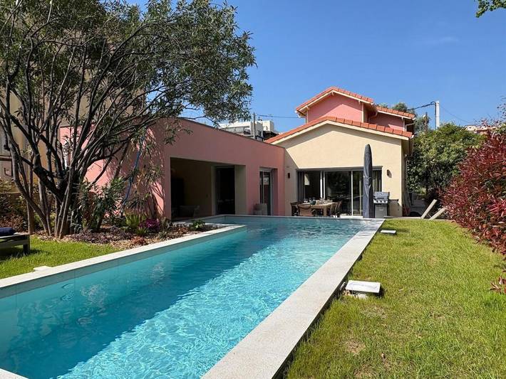 Villa pour 8 personnes, avec piscine et jardin à Saint-Laurent-du-Var