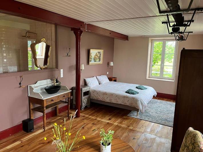 Location de vacances pour 2 personnes, avec vue et jardin à Saint-Symphorien-de-Marmagne - 3