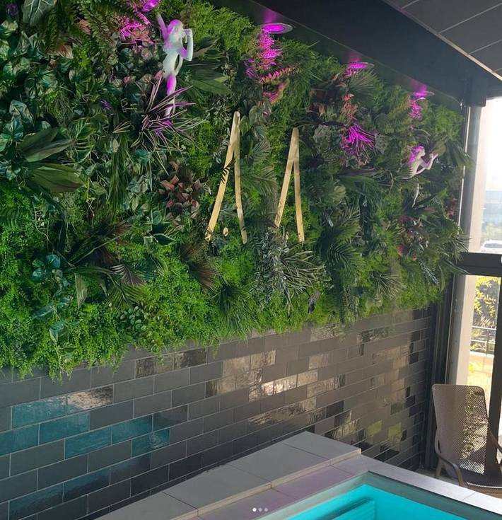 Hôtel pour 2 personnes, avec terrasse et sauna ainsi que vue et piscine dans Plan D Eau De La Cantache - 4