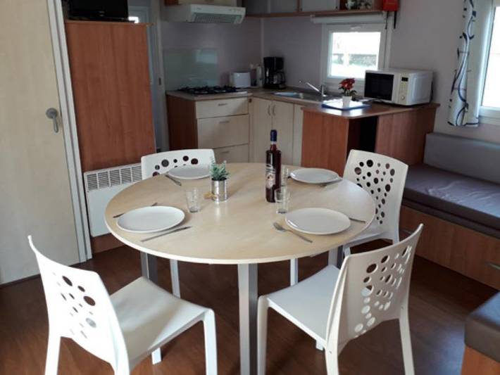 Camping pour 4 personnes, avec Terrasse et Sauna dans le Puy-de-Dôme - 4