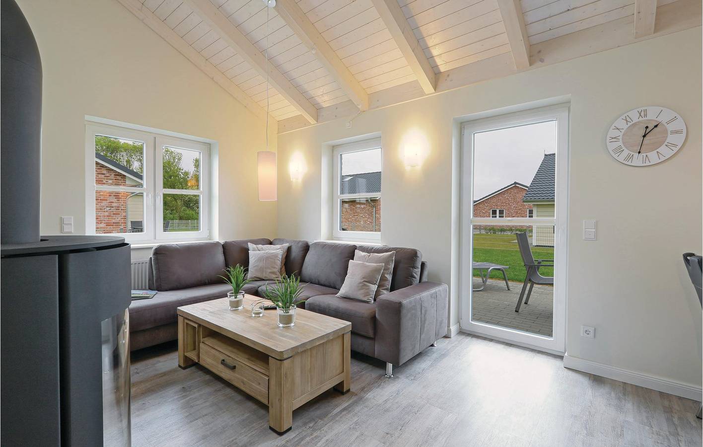 Cozy Apartment with Parking, TV, Terrace & Internet - Near Coastline & Restaurant! in Dagebüll, Nordseeküste