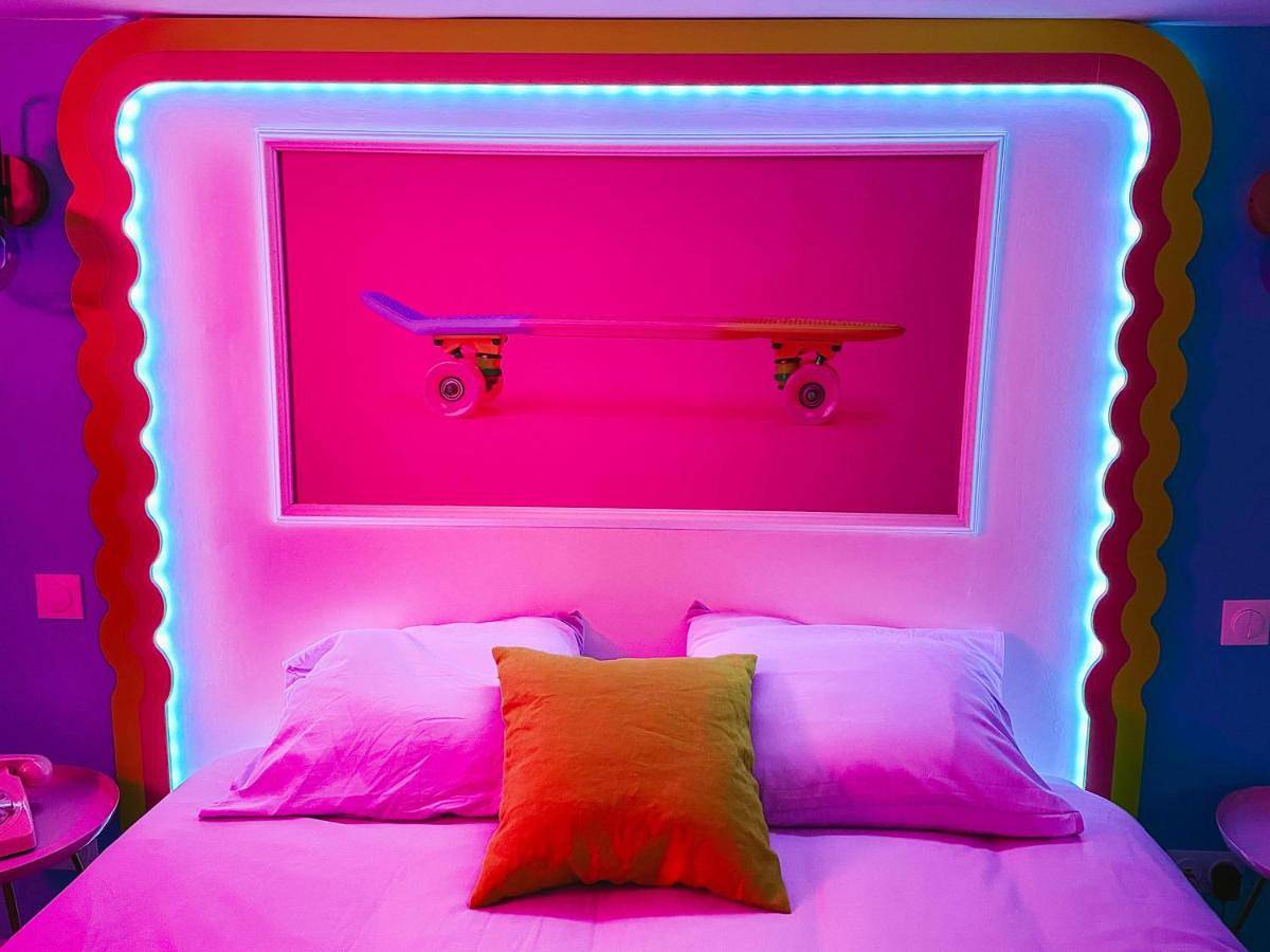 Appartement entier, Funky House Spa - Jacuzzi - Salle de cinéma & Netflix - Billard - Nintendo switch & jeux in Douai, Département Nord
