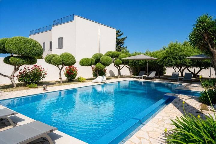 Chambre d’hôte pour 2 personnes, avec jardin ainsi que piscine et vue à Porto Empedocle