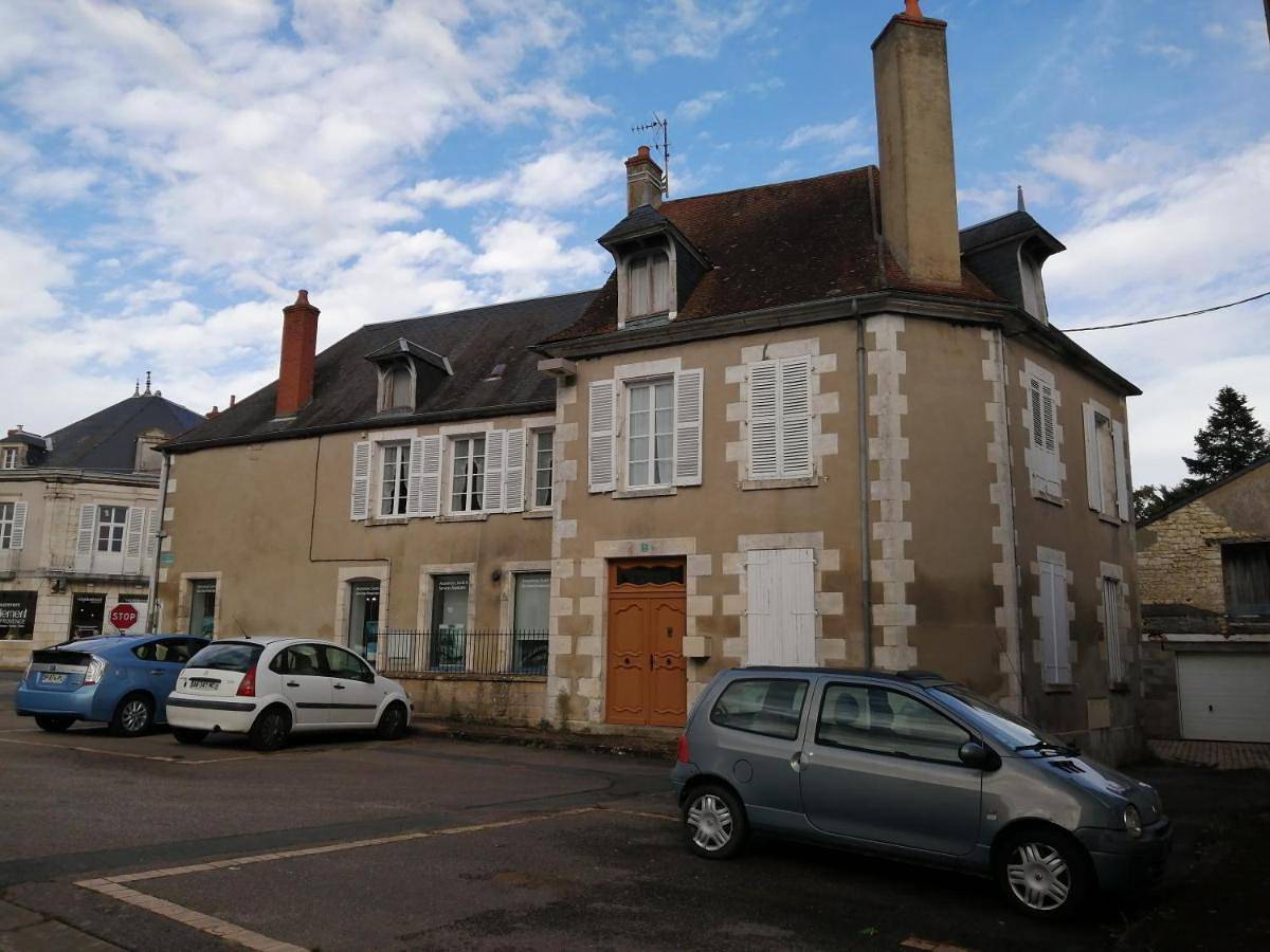 Four-Bedroom House in Sancergues, Région de Bourges