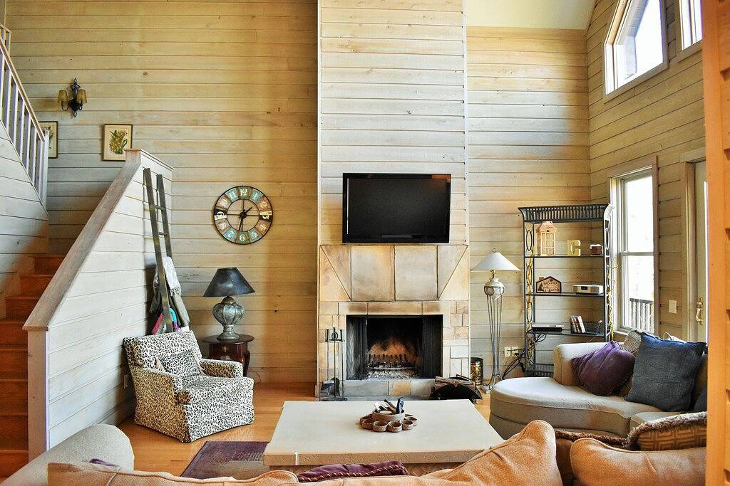 Unbelievable Mountain Cabin on the Historic Chattahoochee River- 3/26 Remodel in Chattahoochee National Forest