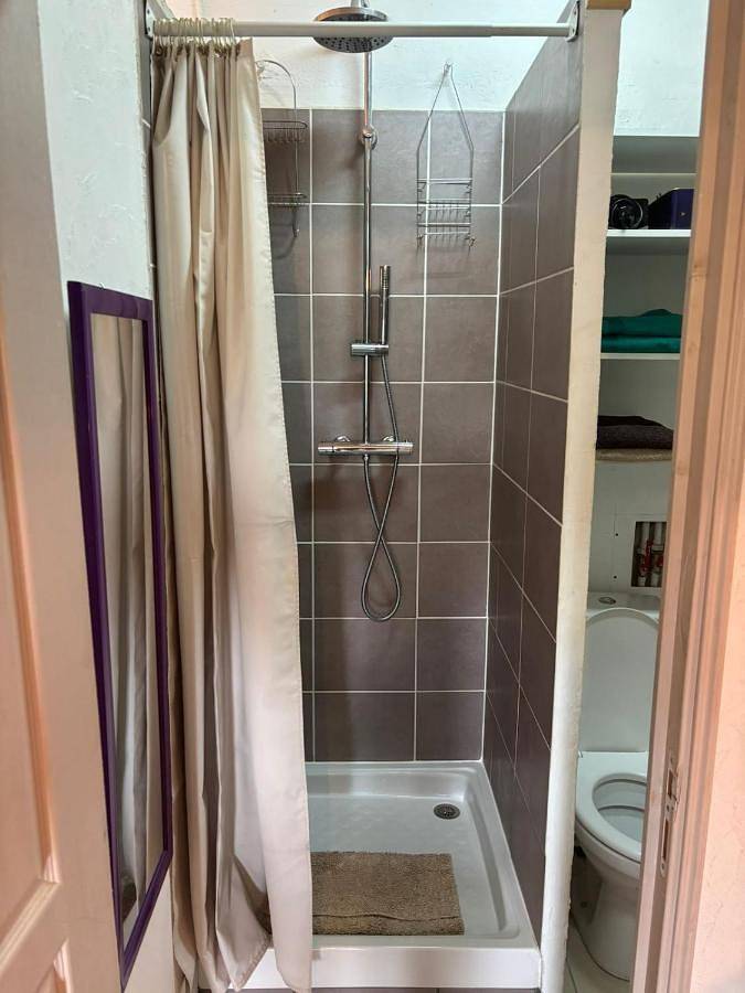 Appartement entier, One-Bedroom Apartment in Villefranche-de-Lauragais, Canal du Midi
