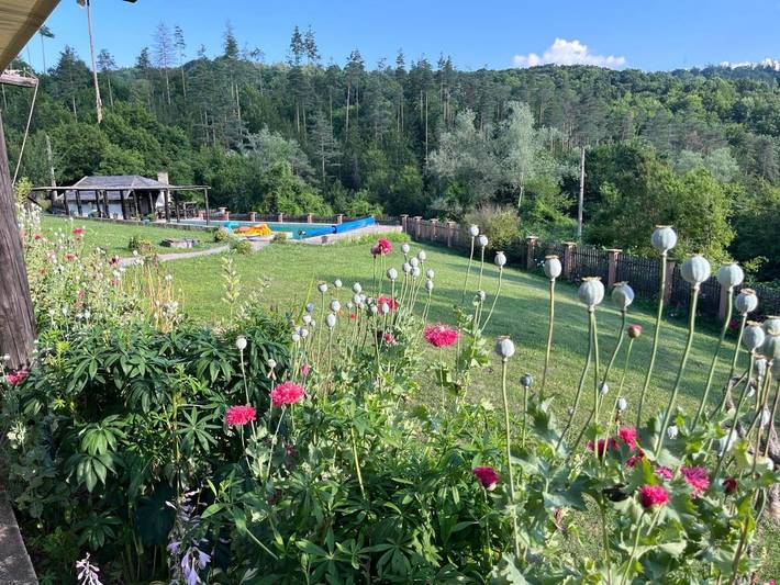 Casa de familia para 2 personas, con piscina además de jardín y vistas en Bulgaria