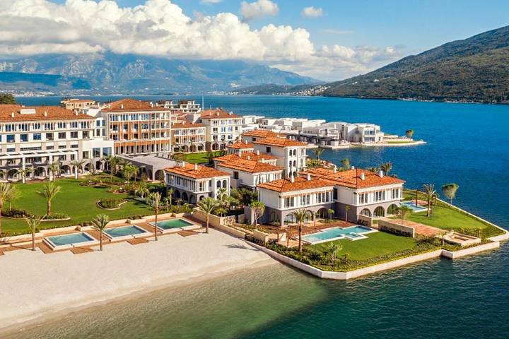 Villa voor 9 personen, met tuin en terras in Montenegro