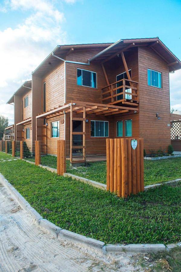 Casas e apartamentos de temporada para 6 pessoas, com jardim e vista em Balneário Gaivota