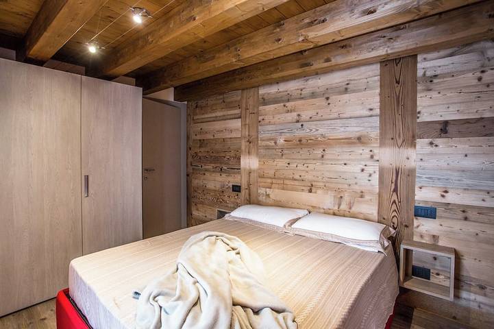 Ganze Wohnung, Suggestivo Appartamento Mansardato in Localita Evette, Valtournenche