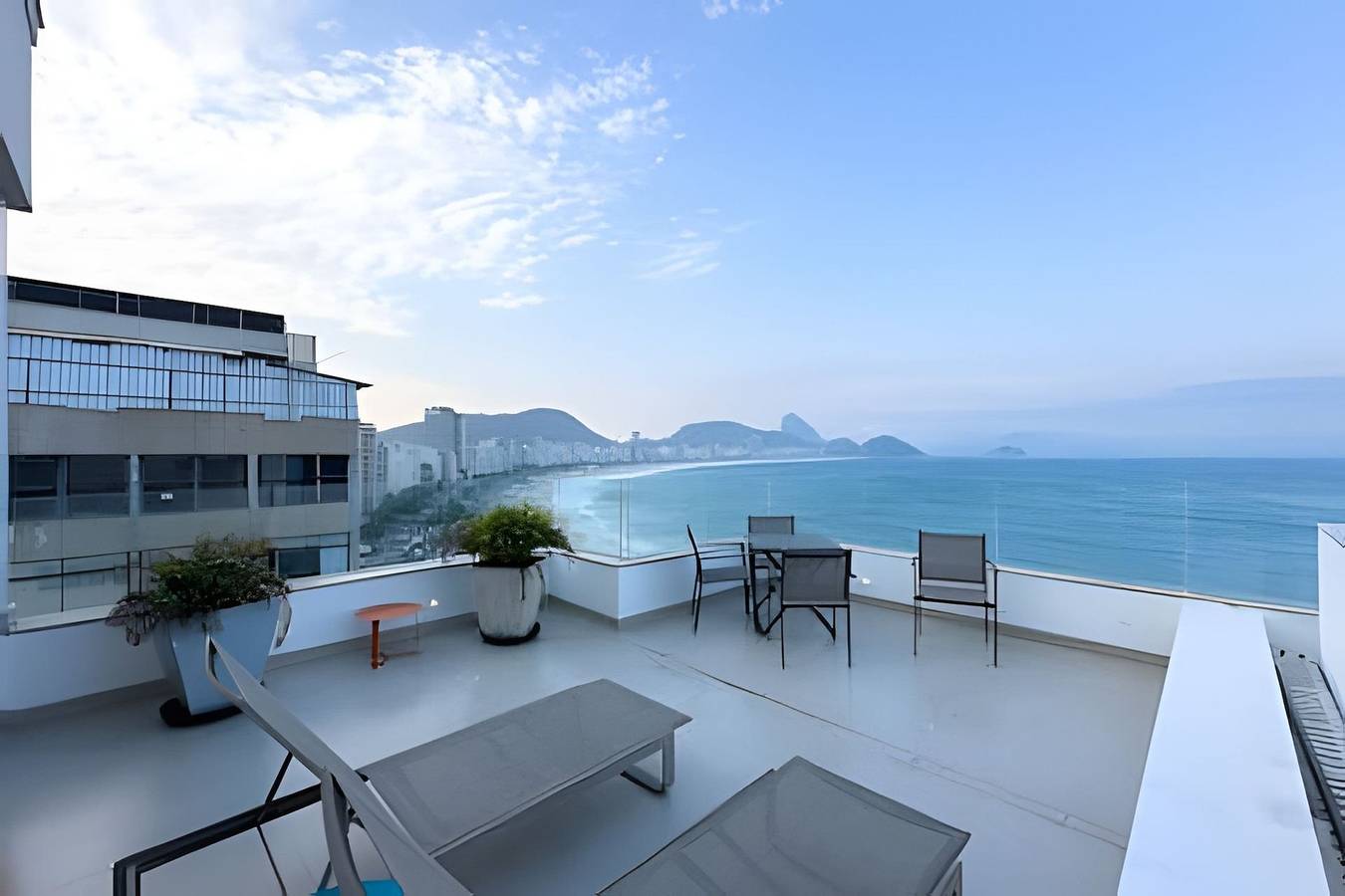 Entire apartment, Penthouse with 3 suites and private pool in Copacabana, Rio de Janeiro