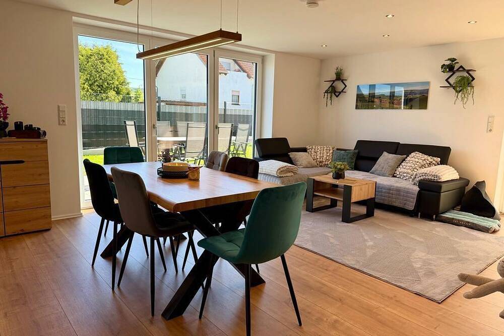 Ganze Wohnung, Ferienwohung zum Buchfeld - Appartement/Fewo, Dusche, Wc, Terrasse in Windesheim, Landkreis Bad Kreuznach