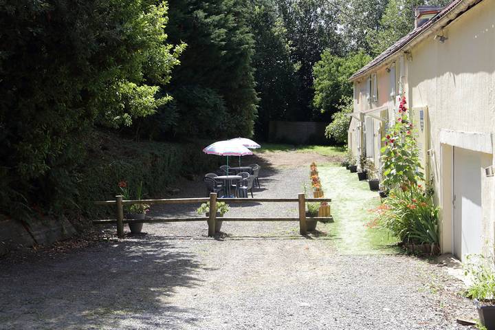 Chambre d’hôte pour 5 personnes, avec Jardin à Le Luot