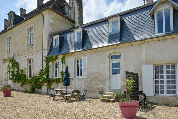 Gîte pour 4 personnes, avec Terrasse et Jardin dans Gron