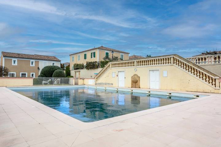 Ferienhaus für 6 Personen, mit Terrasse und Garten sowie Pool - 1