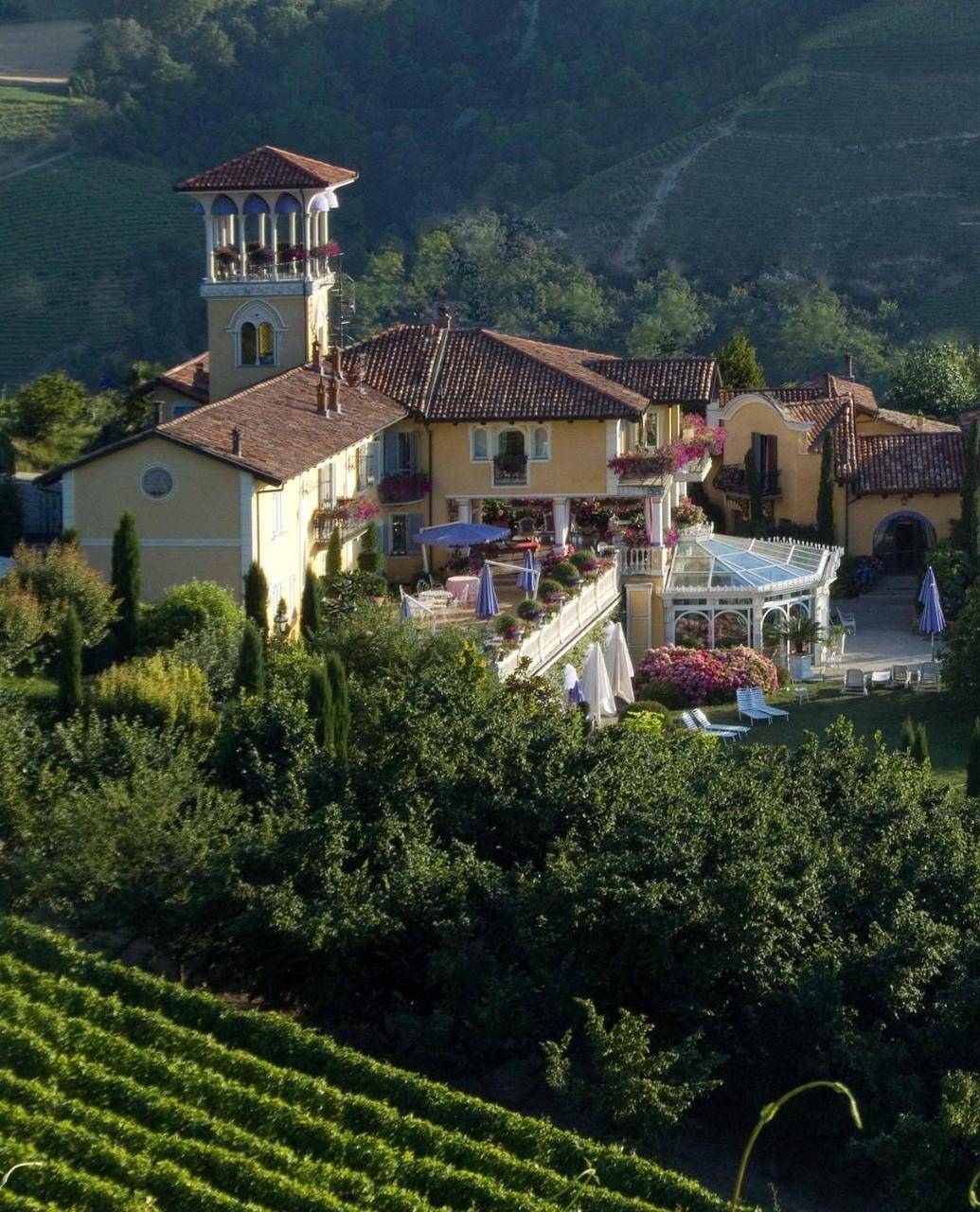 Villa Althea in Mango , Langhe