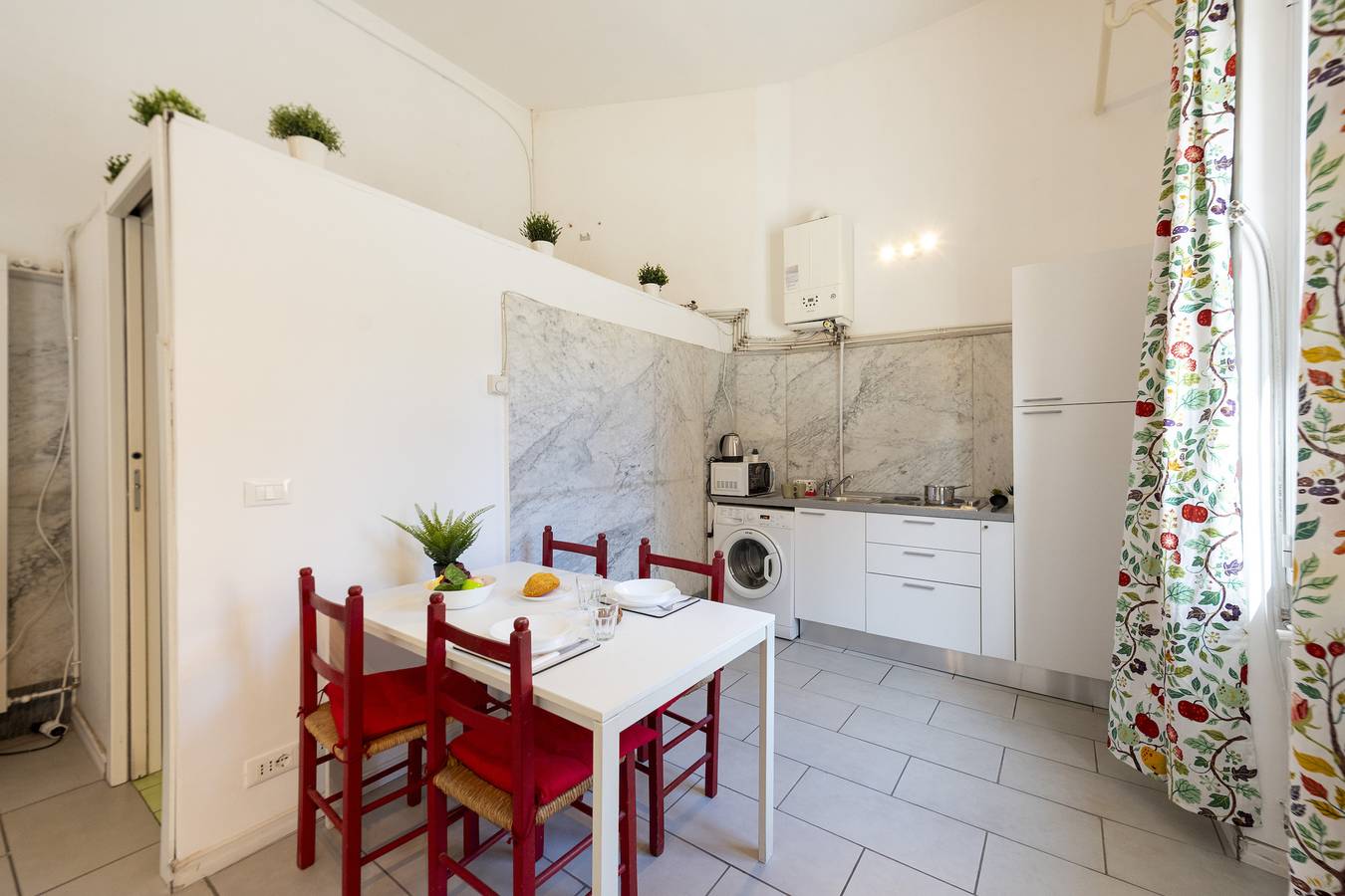 Appartamento intero, Apartment Vernazzola In Genova in Genova (Città), Genoa