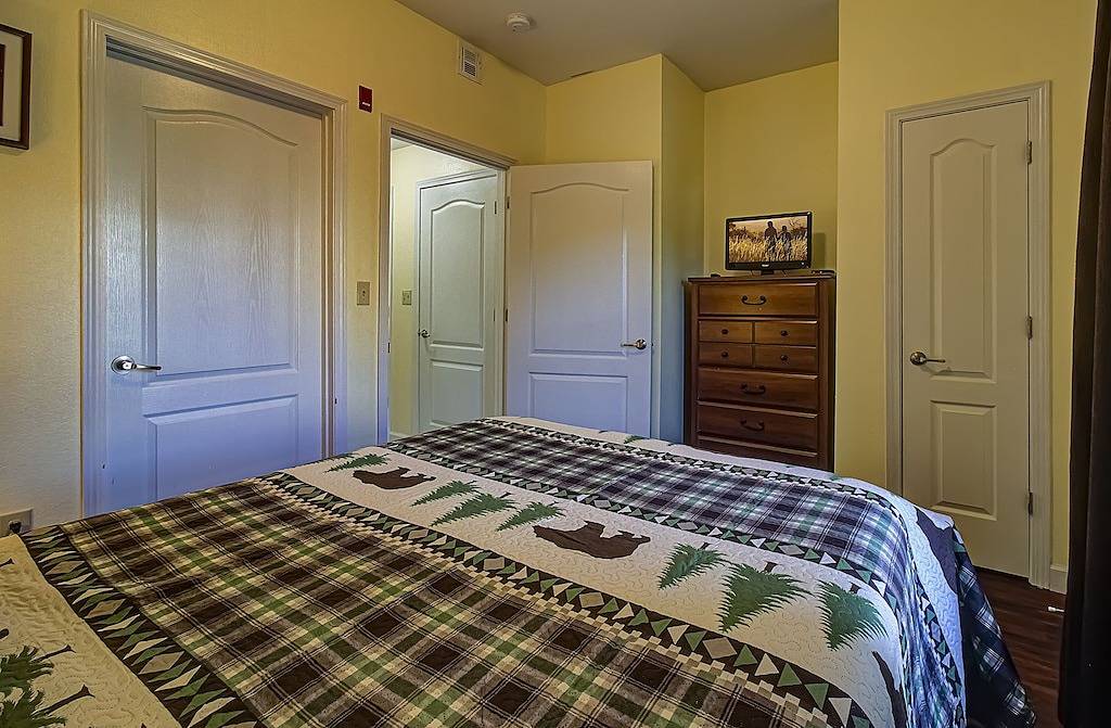 Ganze Wohnung, Rachels Mtn-Segen $ 89-299 / nt 3 bedrm, Innenpool, heiße Wanne u. Mtn Ansichten in Pigeon Forge, Sevier County