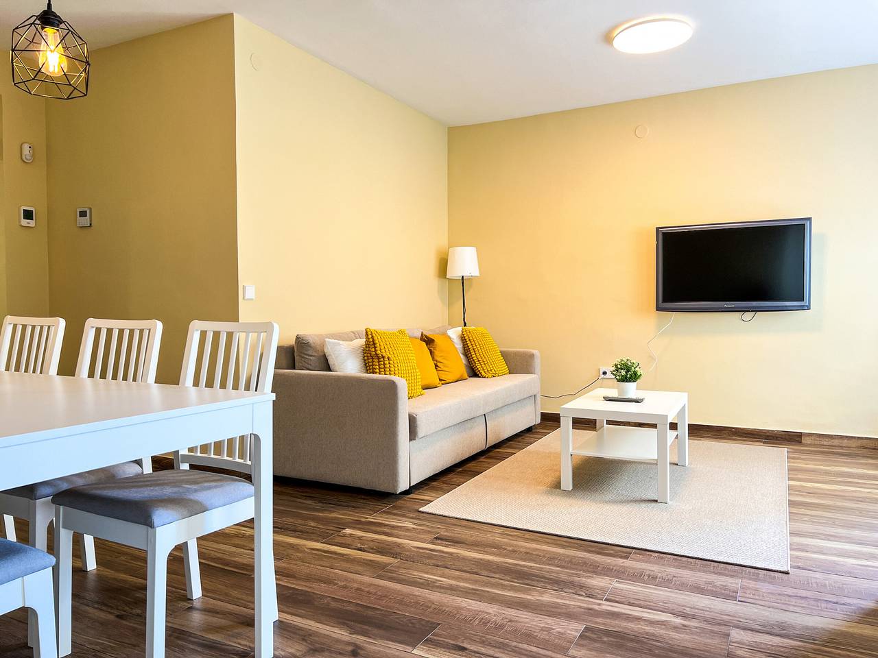 Geheel appartement, Vakantieappartement voor 4 personen met balkon in Els Pins Blanes, Blanes