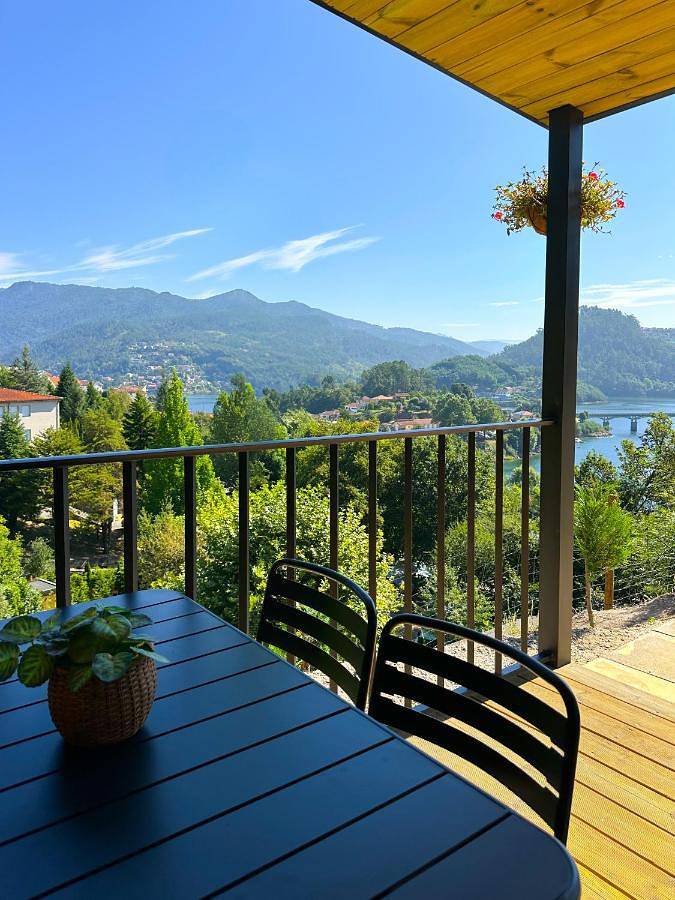 Location de vacances pour 3 personnes, avec piscine et jardin ainsi que terrasse et vue dans Rio Caldo - 2