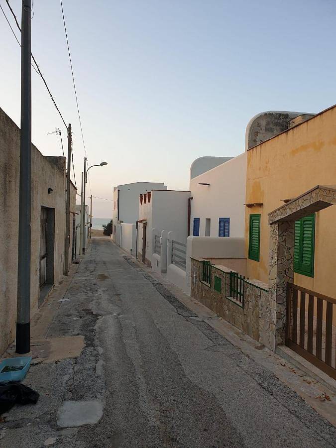 Location de vacances pour 5 personnes, avec vue et jardin à Tre Fontane - 2