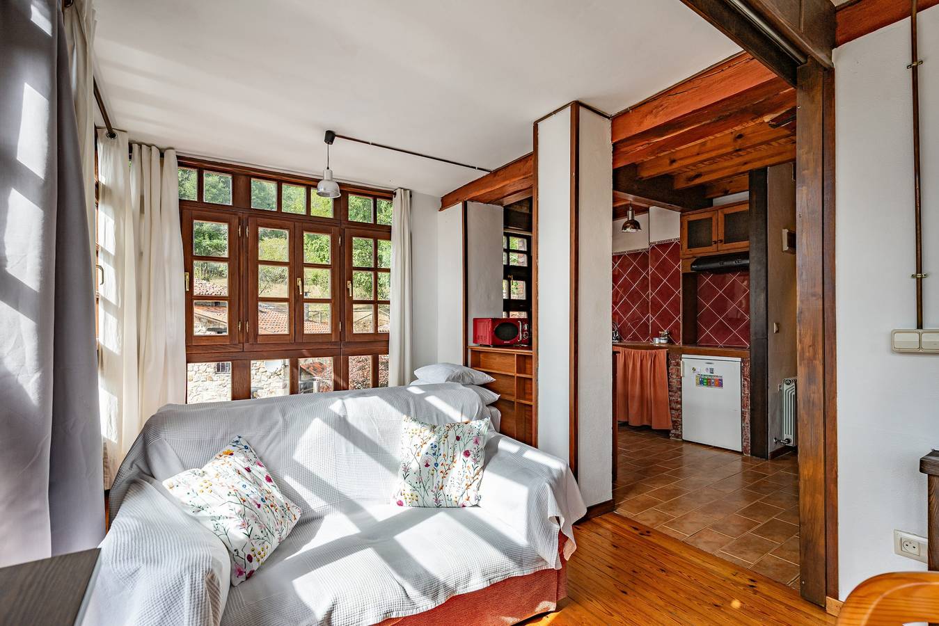 Ganze Wohnung, Ferienwohnung 'Florenta G3' mit Bergblick, Gemeinschaftsgarten und Wi-Fi in Cangas de Onís, Costa Verde (Spanien)