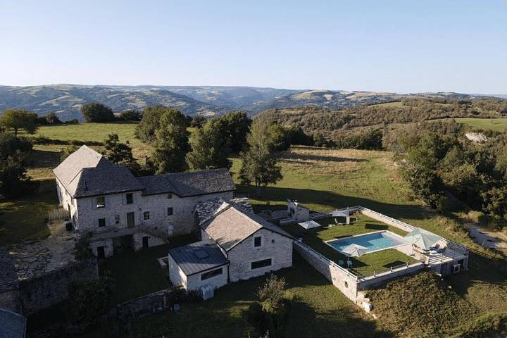 Maison de vacances pour 8 personnes, avec piscine et vue ainsi que jardin et terrasse