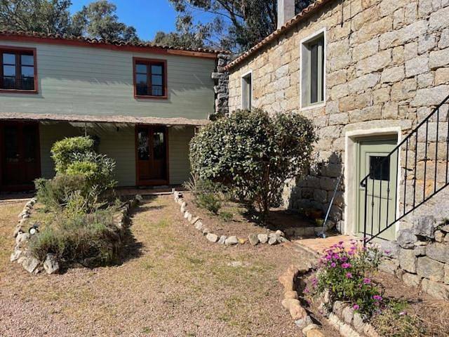 Chambre d’hôte pour 2 personnes, avec jardin et terrasse ainsi que sauna et vue en Corse-du-Sud - 2