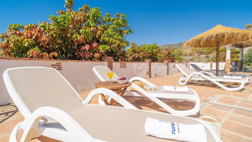 Casa rural para 9 personas, con piscina y balcón/terraza, Se admiten mascotas en El Borge - 3