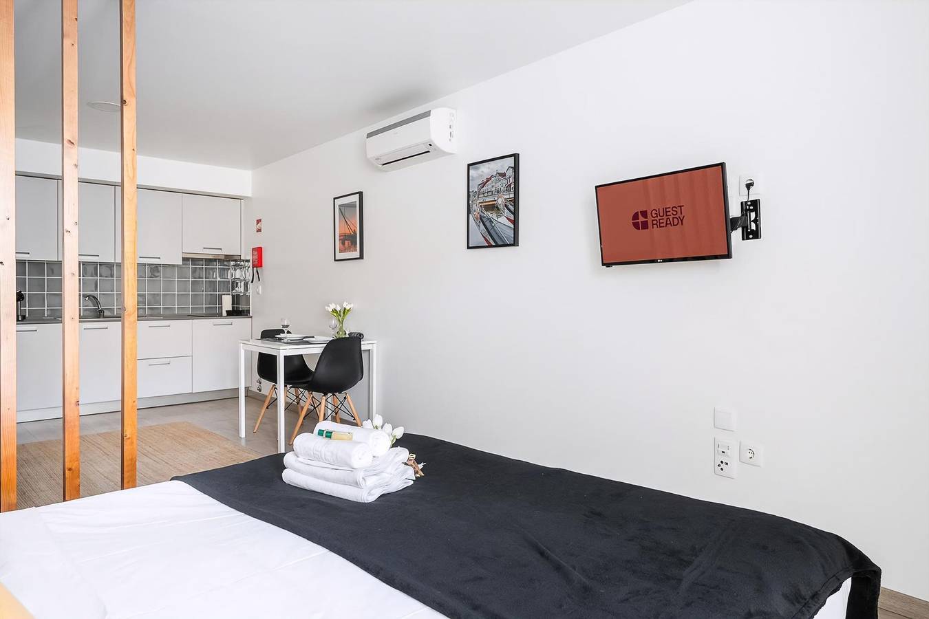 Entire apartment, Ria Reflection Studio 1 in Aveiro, Aveiro District