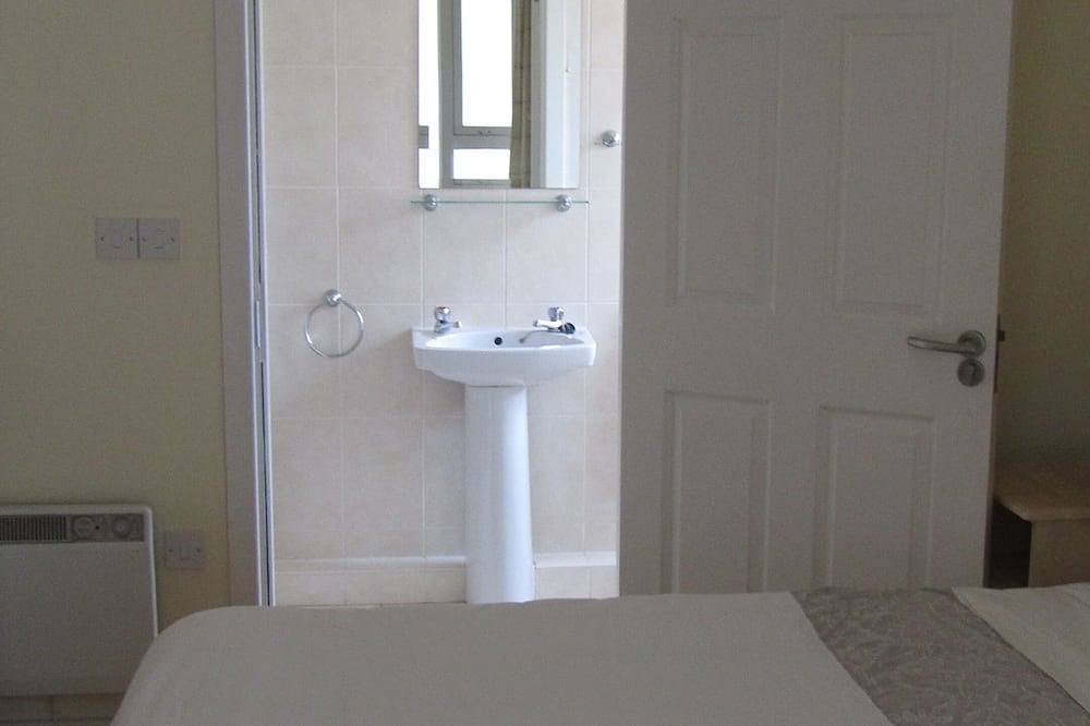 Ganze Wohnung, Komfortabel, modern, luxuriös, sicher, direkt am Strand, direkt am Meer, Stadtzentrum in Salthill, Galway