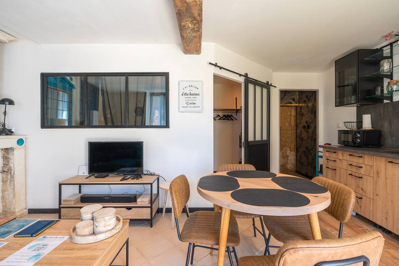 Appartement entier, Appartement Napoléon – Confort et Terrasse, Idéal pour Curistes et Familles à Saint-Genis in Saint-Genis-de-Saintonge, Région de Jonzac