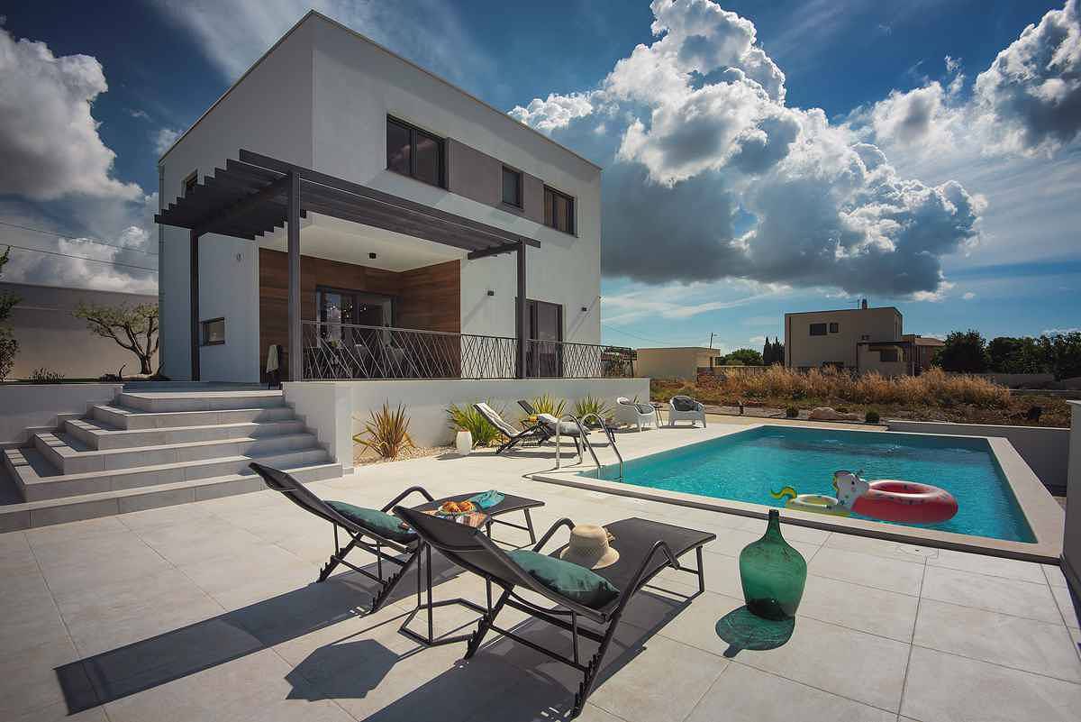 Villa mit Pool und Spielfeld  in Pomer, Südküste Istrien