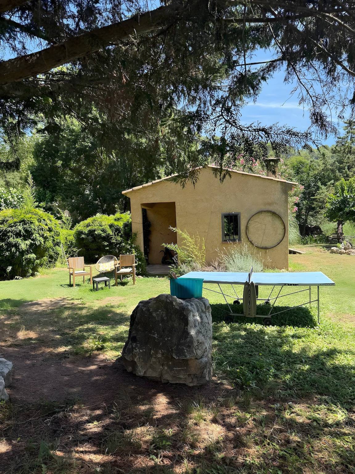 Casa Vacacional 'Domaine De Saint-amour - La Cascade' con Vista al Lago, Piscina y Wi-Fi in Trans-en-Provence, Region de Draguignan