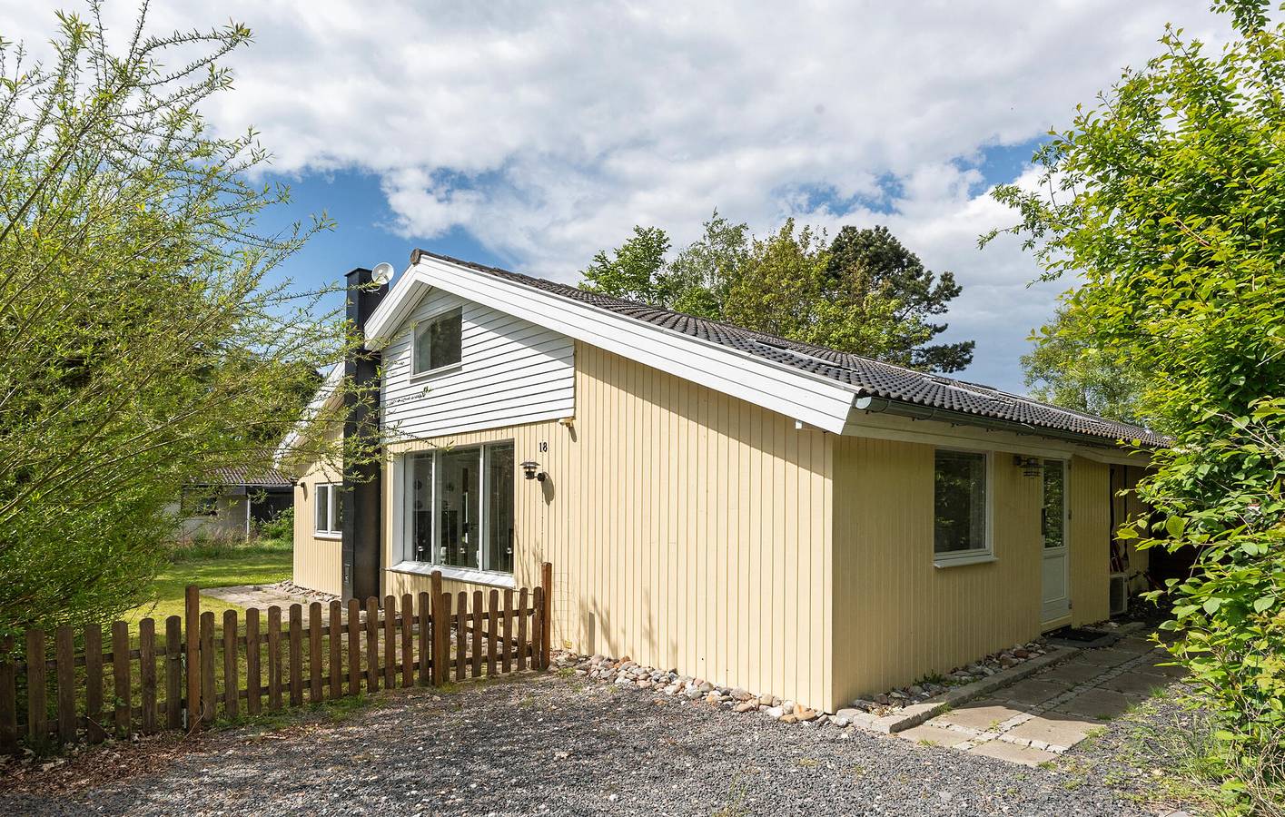 Holiday home for 8 people with terrace in Bredfjed, Rødby