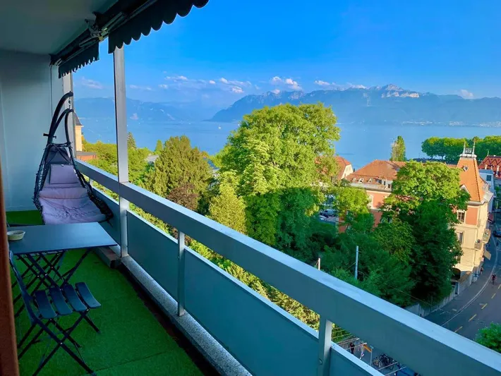 Appartamento vacanze per 3 persone, con panorama e balcone nonché vista lago - 1