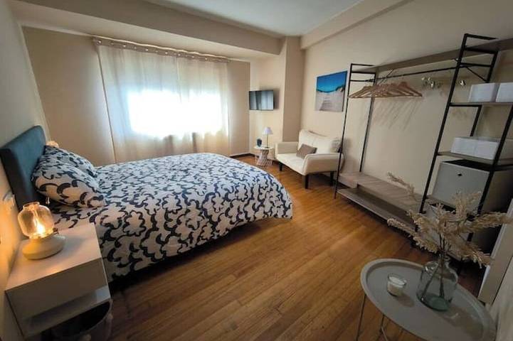 Entire apartment, Very bright and centrally located apartment 1°D in Santiago de Compostela, La Coruña Province