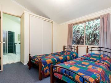 Holiday Home for 8 People in Point Lookout, Brisbane, Photo 2