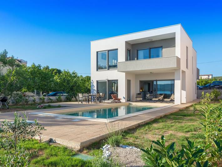 Villa in Turanj mit Meerblick in Plaža Morovička, Općina Sveti Filip i Jakov